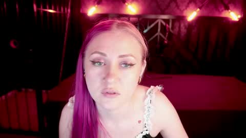Lina online show from May 2, 6:06 am