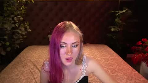 Lina online show from May 18, 5:46 am