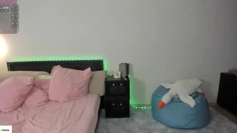 Snapshot of dream_sexy chatting on September 30, 7:14 am Mari online show from September 30, 7:14 am