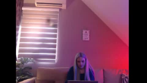 A girl online show from March 27, 8:26 am