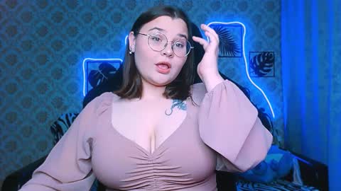 dreamforyoue2 online show from October 14, 7:27 pm