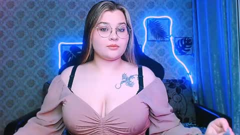 dreamforyoue2 online show from May 12, 6:03 pm