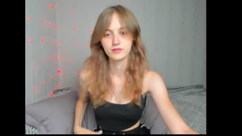 dreamy_pollyyy online show from July 15, 7:51 pm