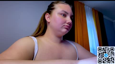 Mila online show from May 28, 3:32 pm