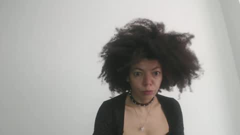 DreamyLatina online show from February 22, 12:28 pm