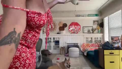 RIRI OR DREAMY online show from October 31, 8:46 pm