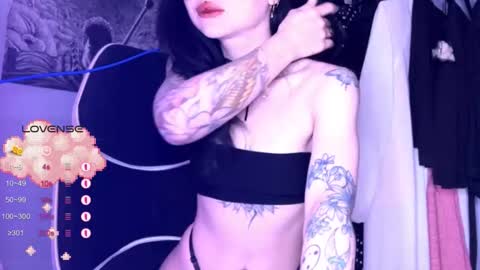 Tara  online show from October 17, 4:05 am