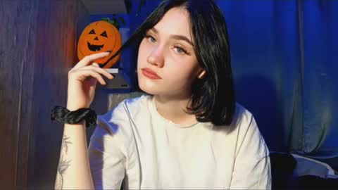 Snapshot of drucillajericho chatting on October 25, 5:09 pm Luna online show from October 25, 5:09 pm