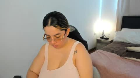 dulce brithany online show from May 4, 7:39 pm