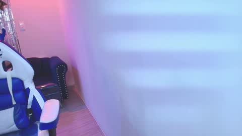 dulce_viioleta online show from December 14, 11:05 am