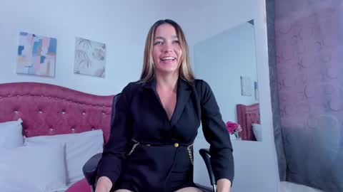 Dulce  online show from February 1, 4:33 pm