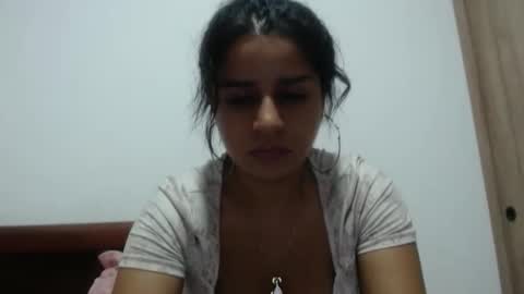 dulcekatty18 online show from April 28, 5:22 am