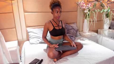 Dulce online show from April 2, 12:35 pm