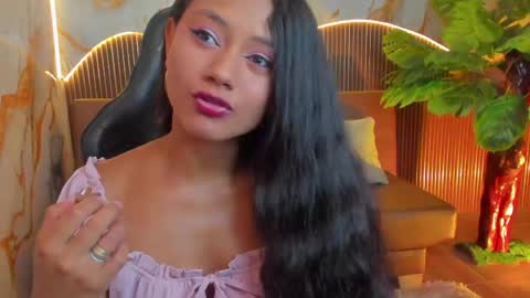 duskybeautyy online show from April 10, 3:40 pm