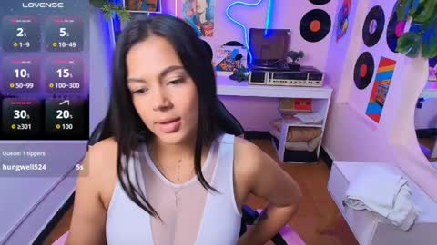 duulce_mia online show from May 1, 11:35 am