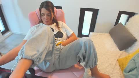 dayana online show from December 3, 7:33 am