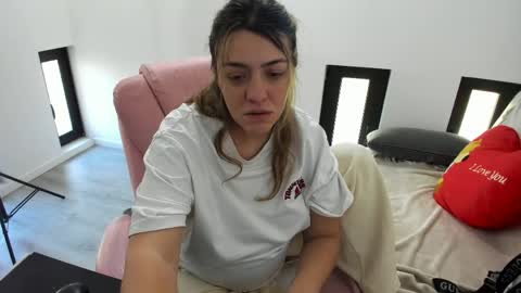 dayana online show from May 4, 5:22 am