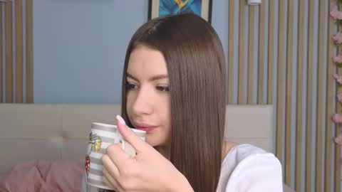 Lizzie online show from September 29, 4:39 am