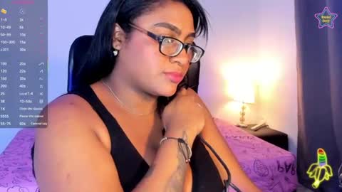 ebony__queen2 online show from June 16, 8:21 pm