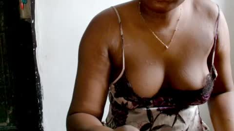 Niabliss online show from October 7, 7:35 am