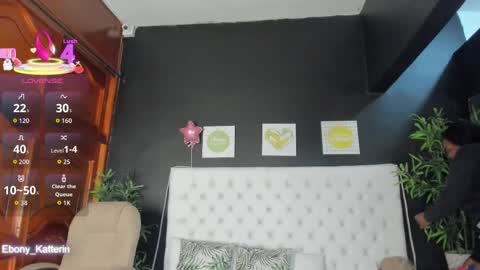 ebony_katterin online show from May 2, 11:24 am