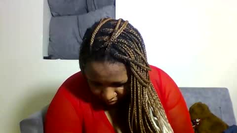 ebony_lattar online show from September 17, 12:58 pm