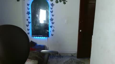 ebony_luna1 online show from May 13, 4:24 pm