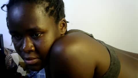 ebony_lynne online show from April 4, 3:22 pm