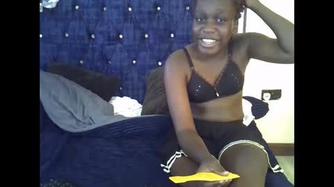 ebony_nita online show from March 18, 9:58 am