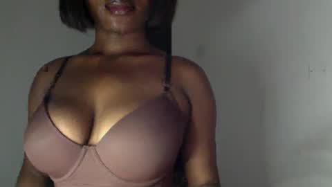 delilah online show from March 29, 4:44 am