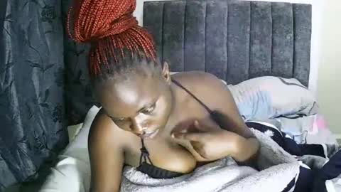 Snapshot of ebony_tasha chatting on January 31, 8:33 pm tasha online show from January 31, 8:33 pm