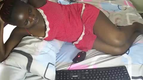 Snapshot of ebony_tasha chatting on January 31, 7:50 am tasha online show from January 31, 7:50 am