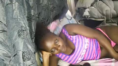 Snapshot of ebony_tasha chatting on January 21, 5:51 pm tasha online show from January 21, 5:51 pm