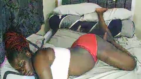 Snapshot of ebony_tasha chatting on January 27, 7:46 pm tasha online show from January 27, 7:46 pm