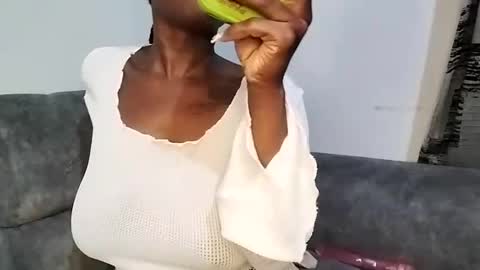 Ebony Melanie online show from February 4, 9:41 pm