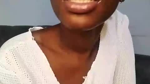 Ebony Melanie online show from February 14, 11:31 pm