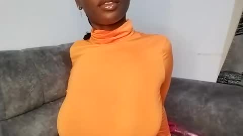 Ebony Melanie online show from February 26, 10:00 pm
