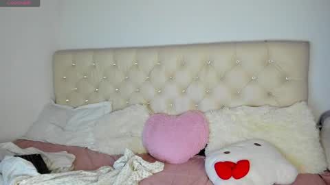 Queen Ebony online show from May 6, 8:35 pm