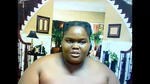 ebonyhotbuns4u2luv online show from February 14, 6:29 pm