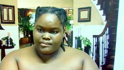 ebonyhotbuns4u2luv online show from January 29, 7:04 am