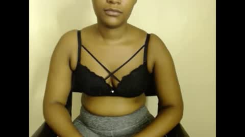 ebonylolo online show from December 29, 1:56 am