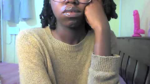 Ebonymuse2 online show from May 20, 10:01 am