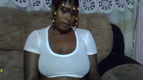 pretty online show from May 11, 6:16 pm