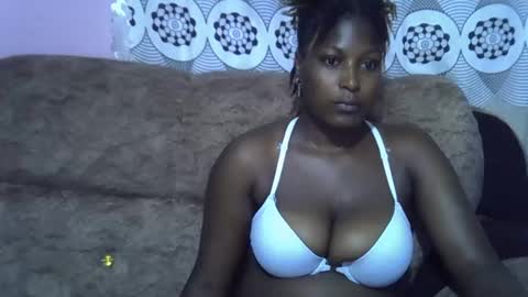 pretty online show from March 20, 11:37 am