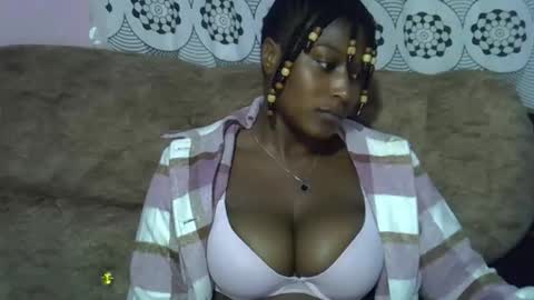 pretty online show from May 20, 8:28 pm