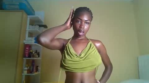 ebonytanqueen online show from April 15, 1:06 am
