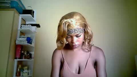 ebonytanqueen online show from April 18, 4:26 am