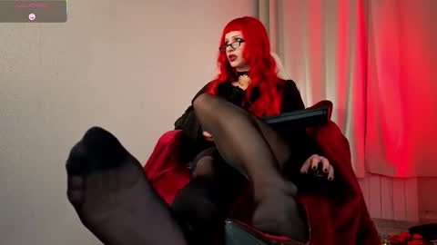 Monica online show from December 18, 4:01 pm