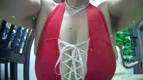 Snapshot of edgeofinsanity13 chatting on December 13, 1:48 am Angel online show from December 13, 1:48 am