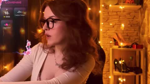 Friendly neighbourhoud redhead  online show from October 14, 11:40 pm